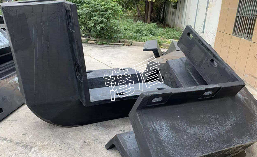 包角护舷